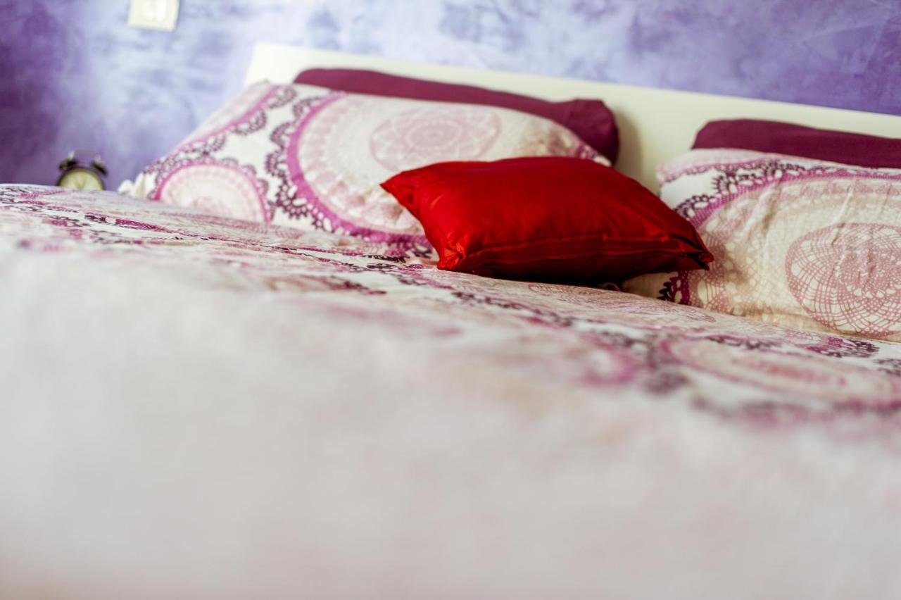 Casa Zaretta Apartment อิมเปรีอา ภายนอก รูปภาพ